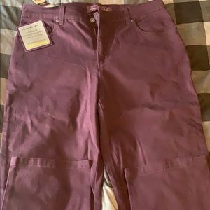 Gloria Vanderbilt size 12